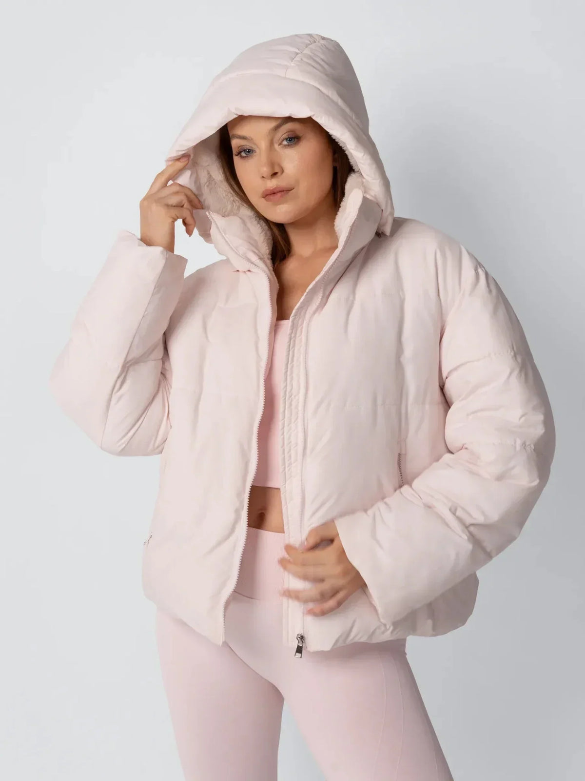Women's Short Puffer Jacket with Detachable Hood - Warm Quilted Winter Jacket with Soft Faux Fur Lining & Zip Closure
