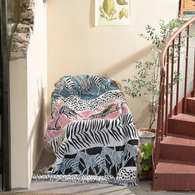Abstract Woven Cat Throw Blanket - Polyester Cotton Tapestry - Jacquard Style - Image 7