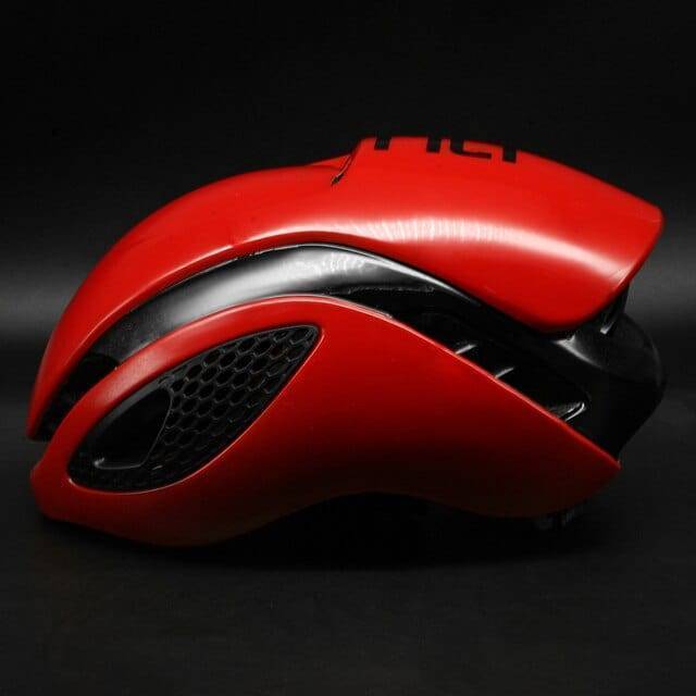 Aerodynamic Cycling Helmet with Integrated Molding