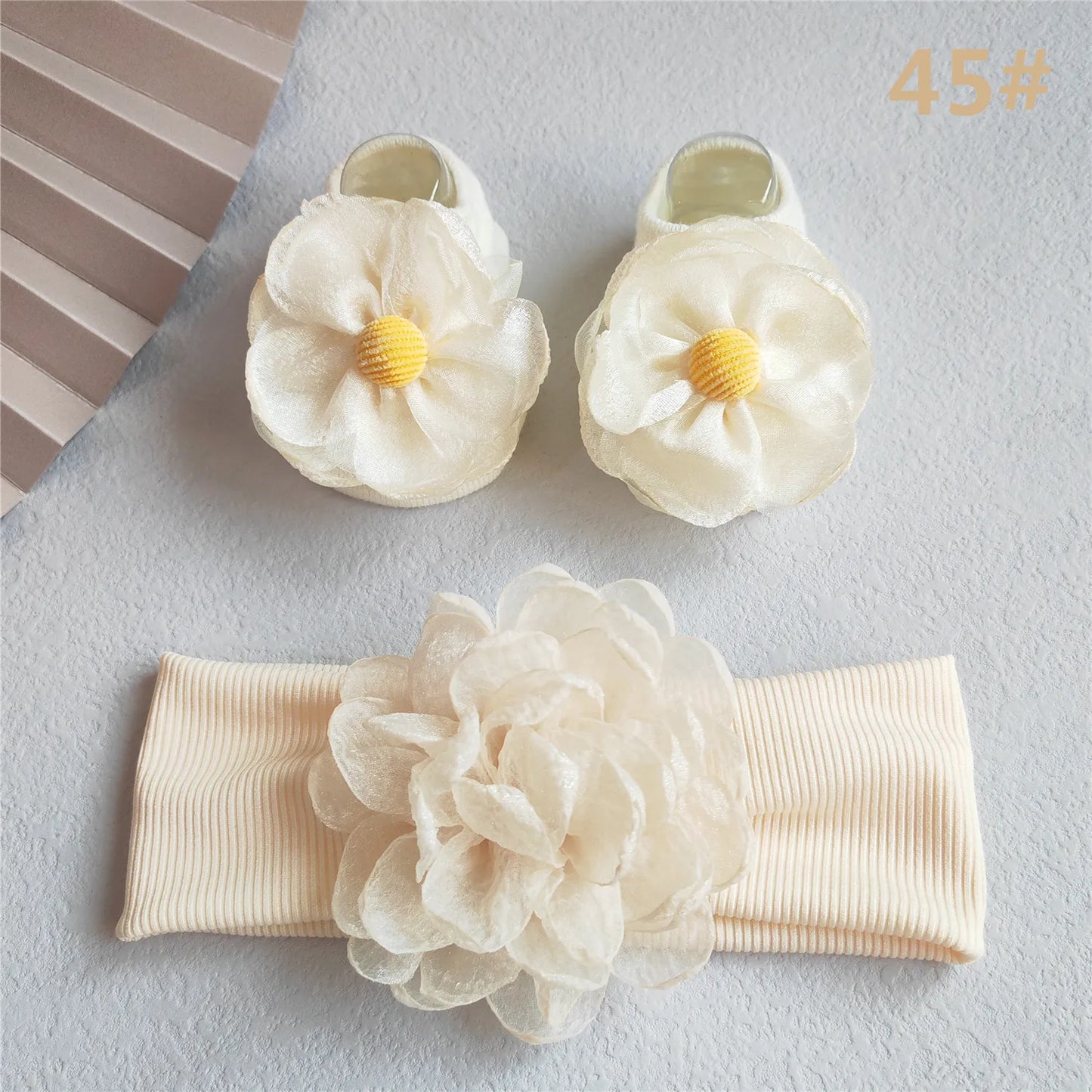 Baby Girl Headband and Socks Set - Newborn Princess Lace Hair Bows & Cotton Socks Gift for 0-12 Months