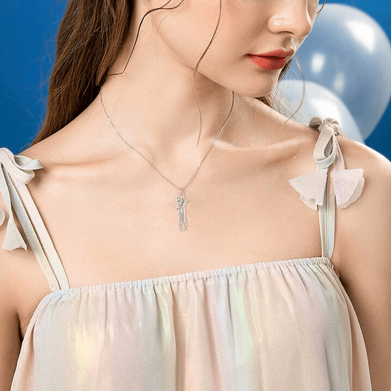 Bella Couple Hug Necklace - Unique Design for Everyone