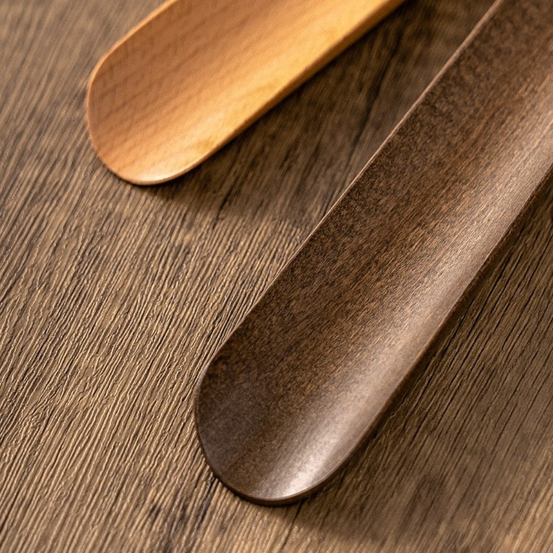 Bella | Long-Handled Shoe Horn | Magnetic Wooden Design | Natural Wood