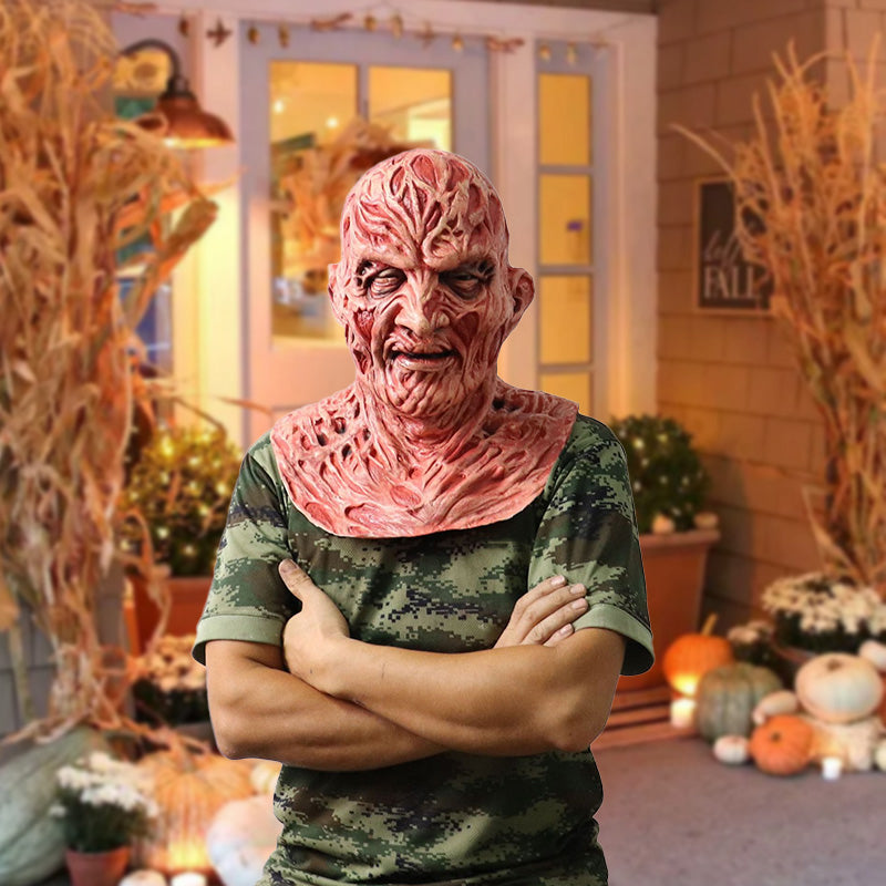 Bella | Spooky Halloween Freddy Mask