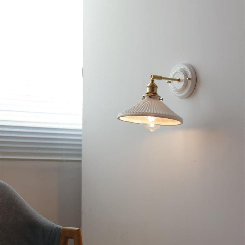 Ceramic and Brass Wall Light - Vintage Japanese Style - E27 Socket - Image 4