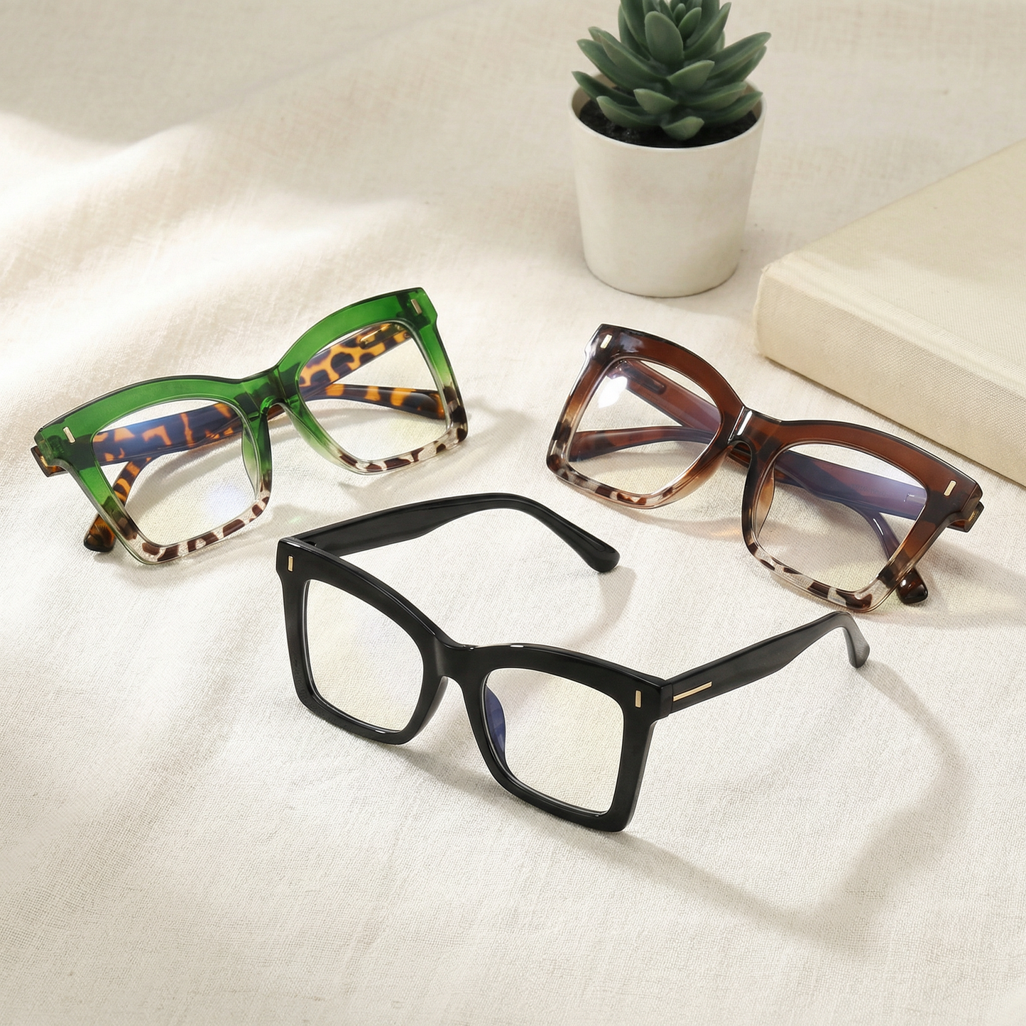 Clarisse – Stylish Oversized Readers for Women