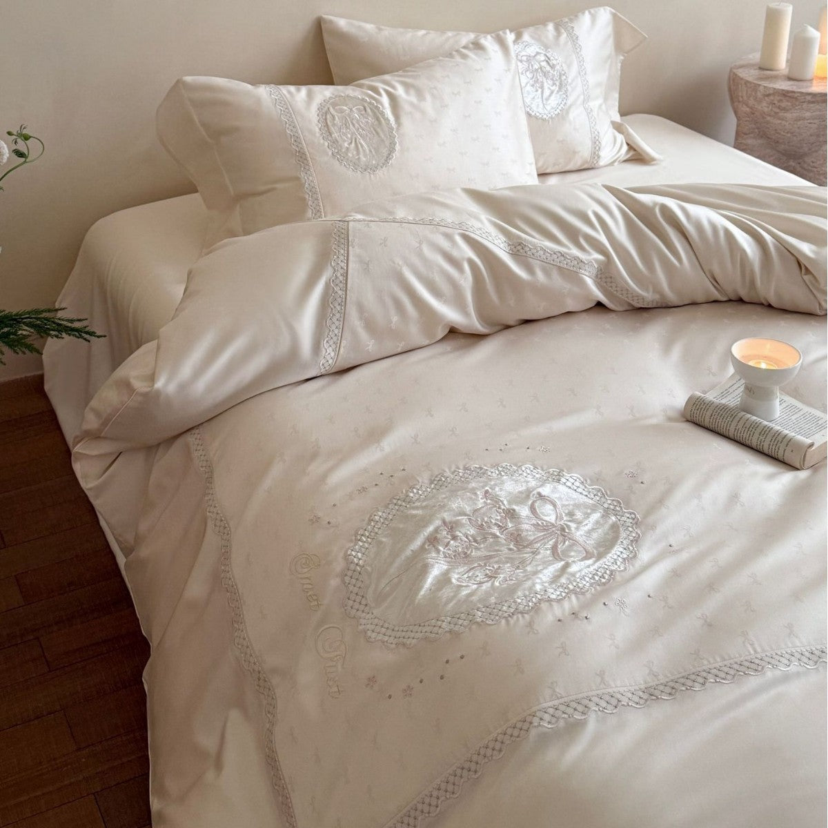 Cotton Sateen Bedding Set with Embroidered Medallion Appliqués and Lace Trim