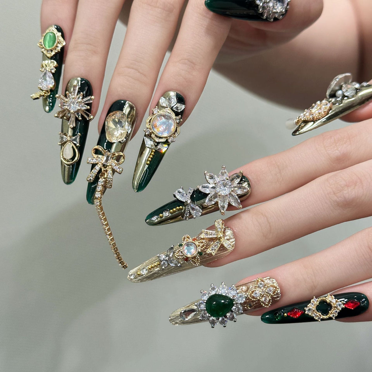 Decorative Press-On Nails Set