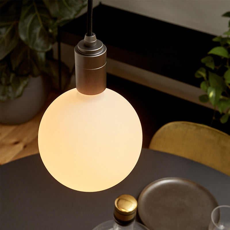 E27 LED Light Bulbs - 4 Piece Set - Modern Style - Image 3