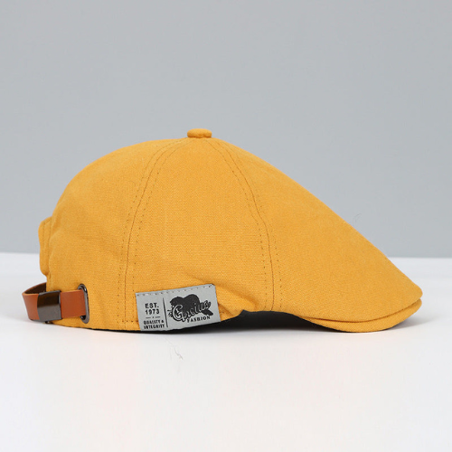 Elegant Adjustable Men's Flat Cap - Style and Comfort
