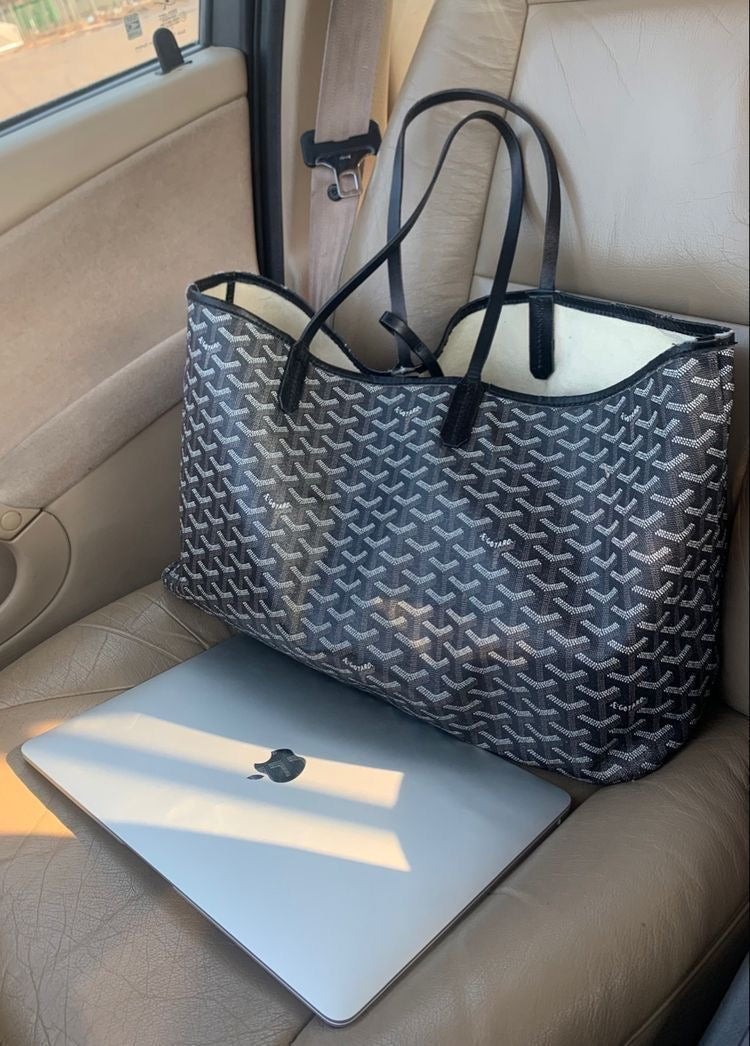 Elegant Large Women's Handbag – Versatile and Stylish
