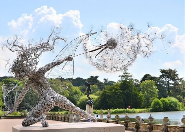 Enchanting Garden Statue: Fairytale Fairy Outdoor Decoration