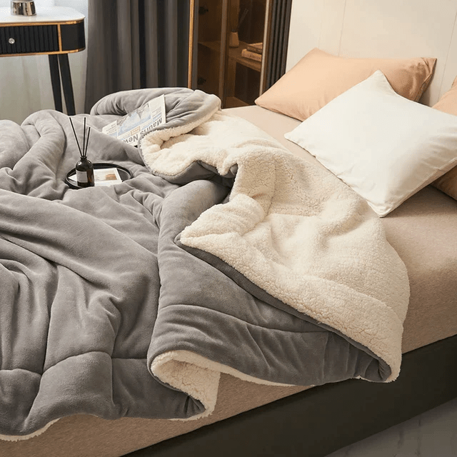 Fleece Throw Blanket - Soft Flannel - Warm and Stylish - Image 1