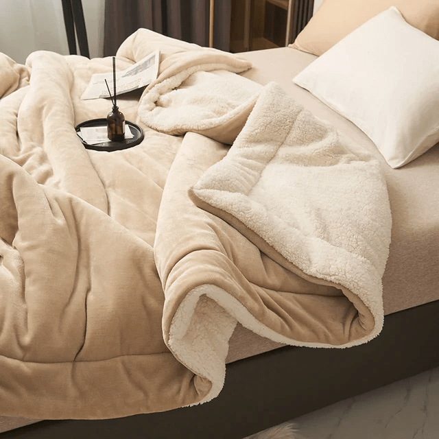 Fleece Throw Blanket - Soft Flannel - Warm and Stylish - Image 4