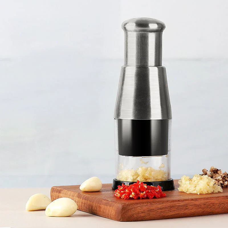 Garlic Chopper in a Handy Design – Convenience and Speed for Food Preparation