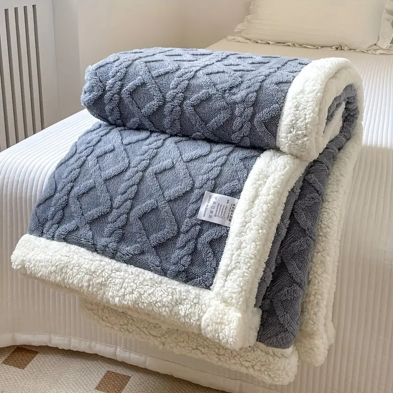 Luxurious Snuggle Sherpa Blanket for All Seasons