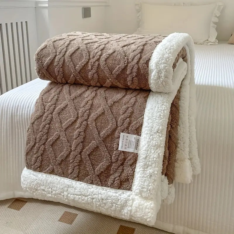 Luxurious Snuggle Sherpa Blanket for All Seasons