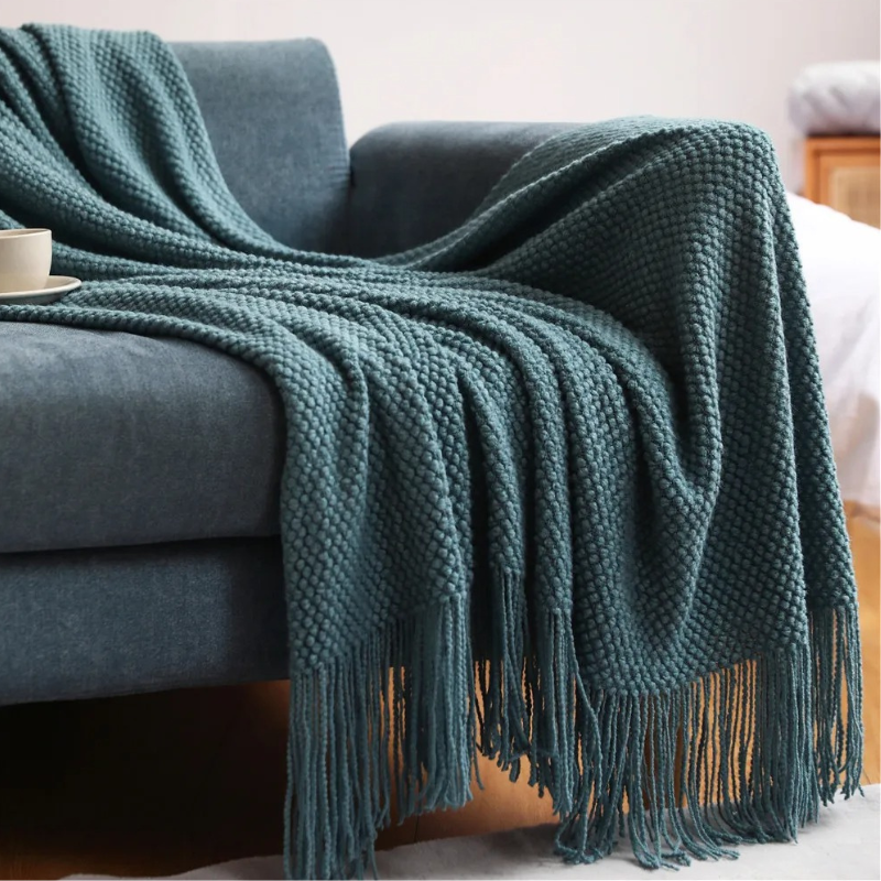 Luxury Merino-Style Blanket with Tassels for Ultimate Comfort