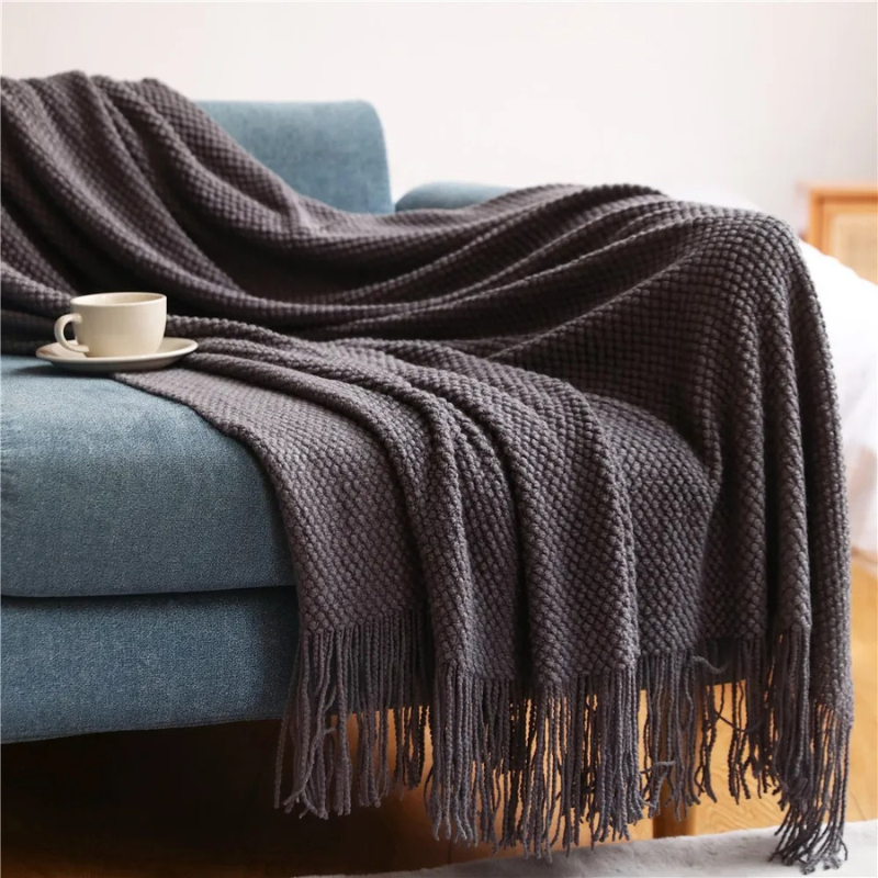 Luxury Merino-Style Blanket with Tassels for Ultimate Comfort