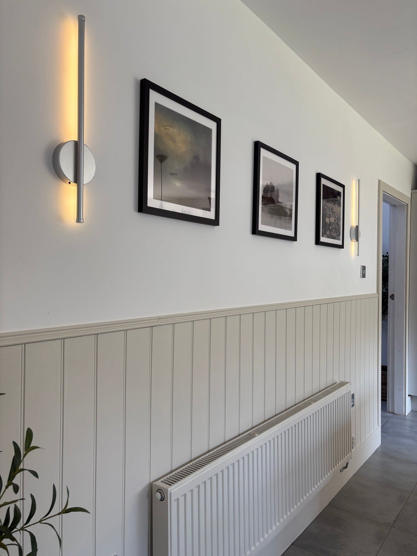 Minimalist LED Wall Lamp - Slim Vertical Design - Modern Lighting - Image 5