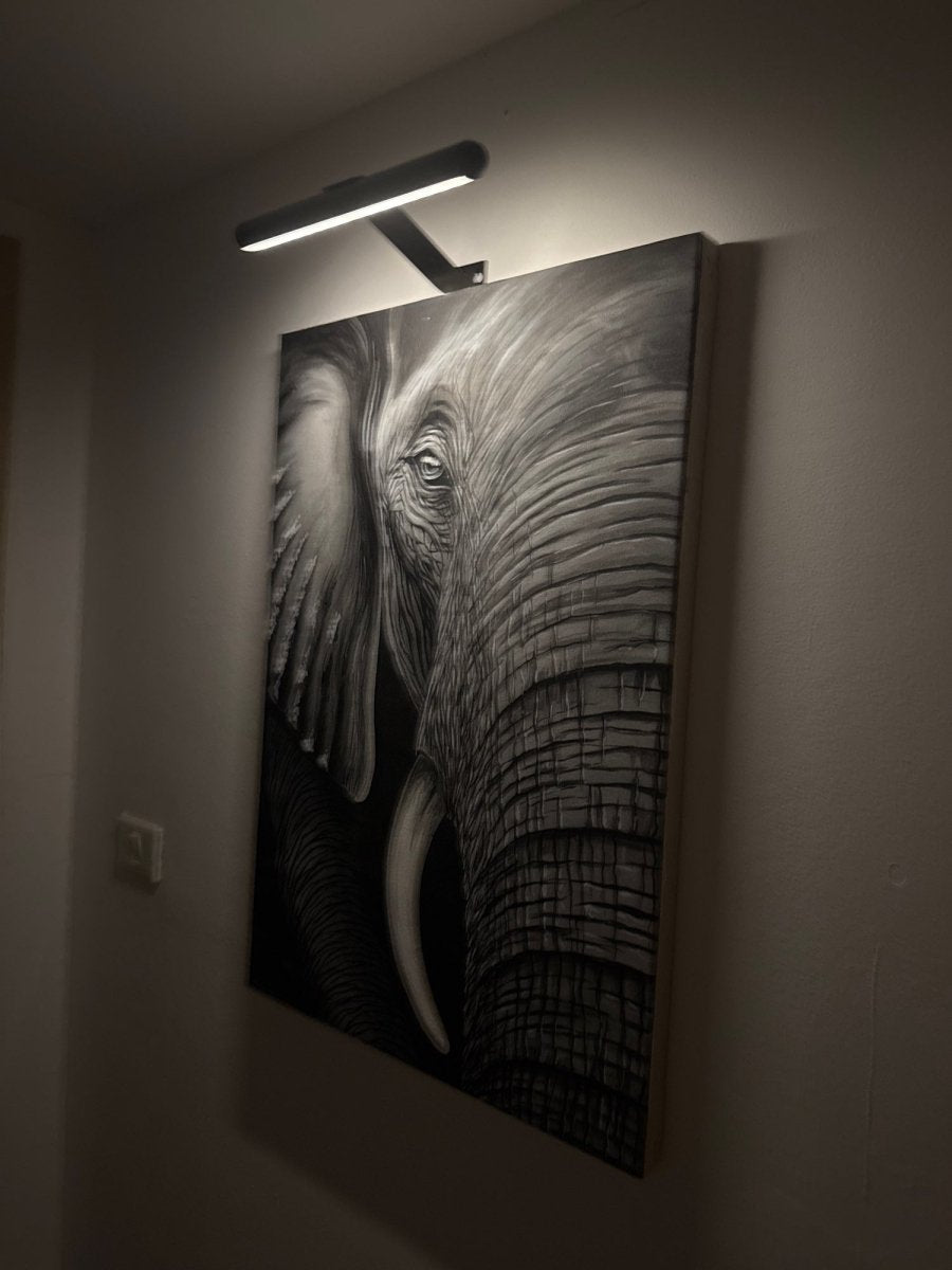 Modern Wireless LED Wall Sconce - Minimalist Style - Plastic Material - USB Type - Image 4