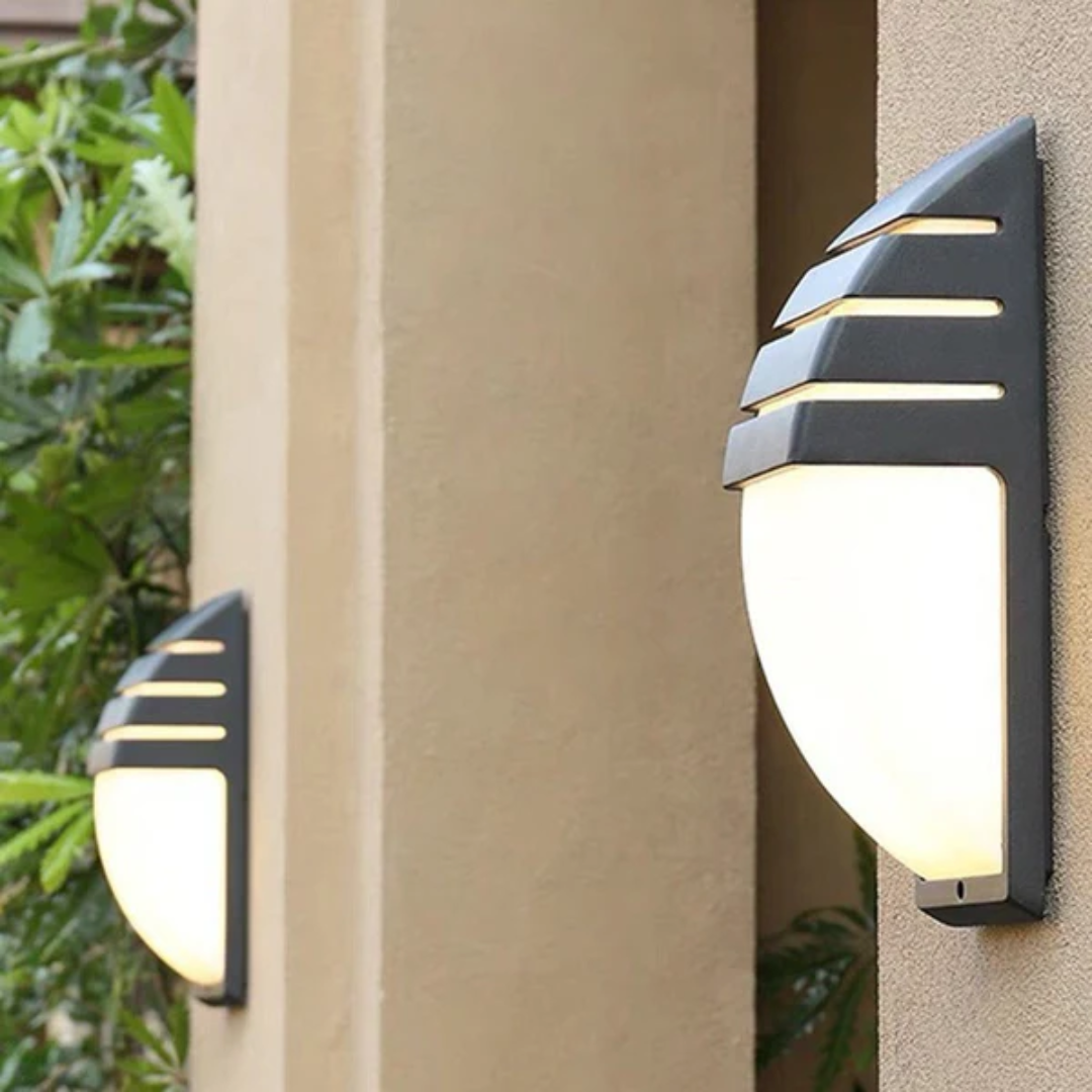 Motion Sensor Outdoor Wall Light - Modern Aluminium LED Fixture - Waterproof - Image 2