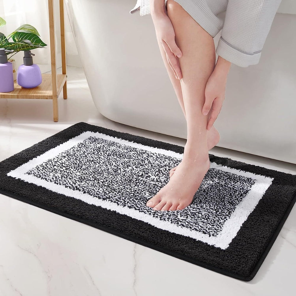 Plush Microfiber Bath Mat - Stylish Border Design - Anti-Slip Comfort - Image 2