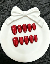 Press-On Nail Art Set with Glittering Finish