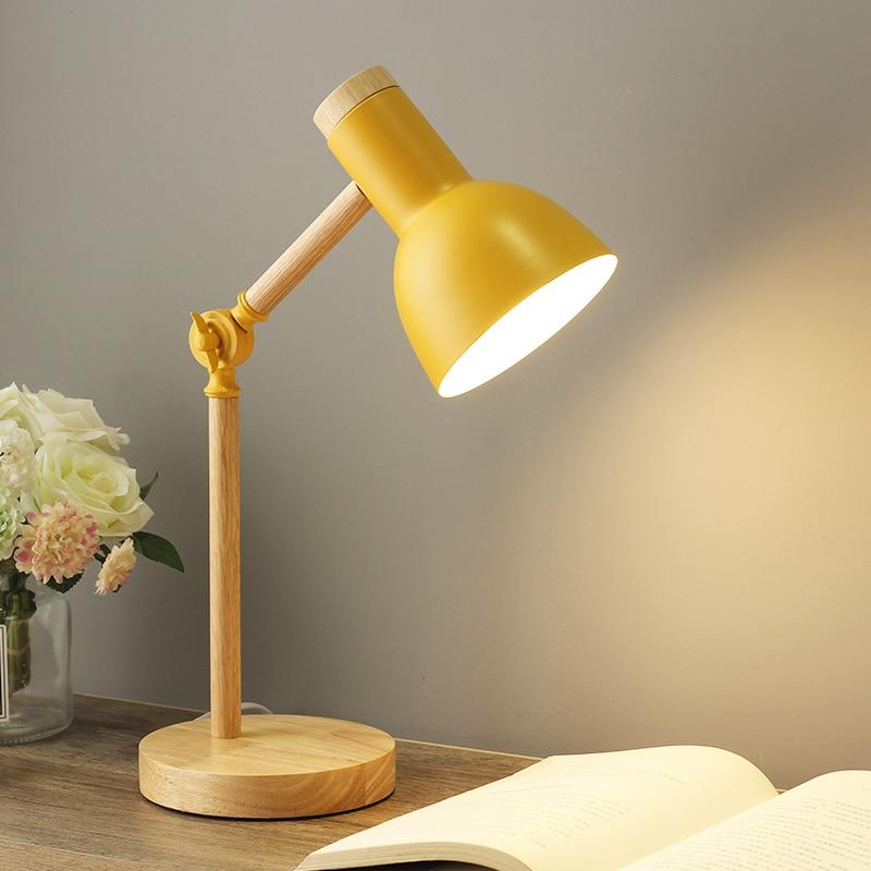 Scandinavian Wooden Desk Lamp with Foldable Design