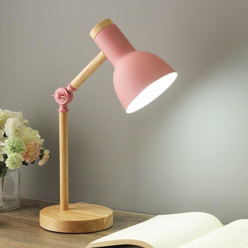 Scandinavian Wooden Desk Lamp with Foldable Design
