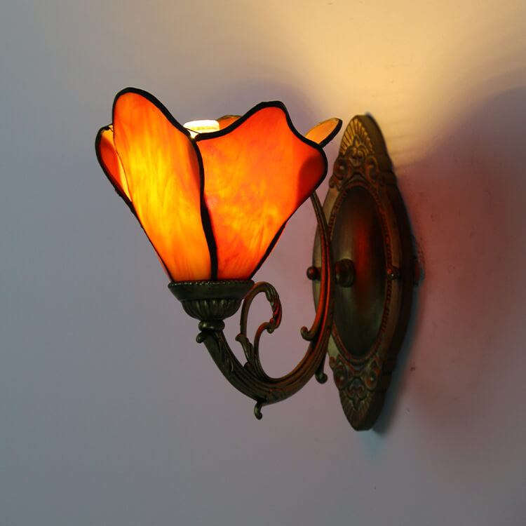 Stained Glass Wall Light - Flower Design - Vintage Style - 1-Light - Image 3