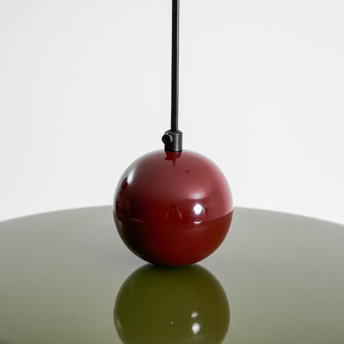 Stylish Disc Pendant Light - Iron & Acrylic - LED Plug-in Modern Lighting - Image 3