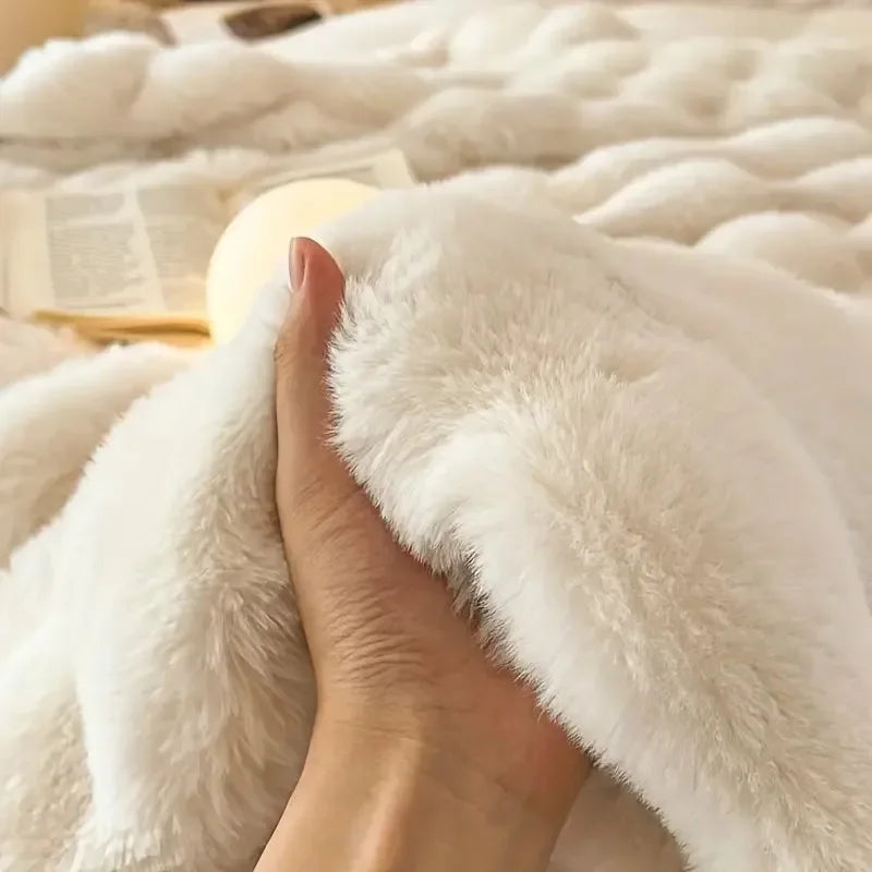 Super Soft Throw Blanket - Elegant Polyester - Cozy Bed and Sofa Blanket - Image 4