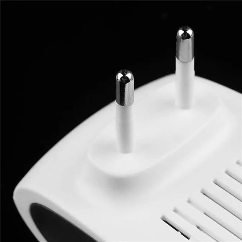 Ultrasonic Squirrel Repeller Device for Outdoor Pest Control