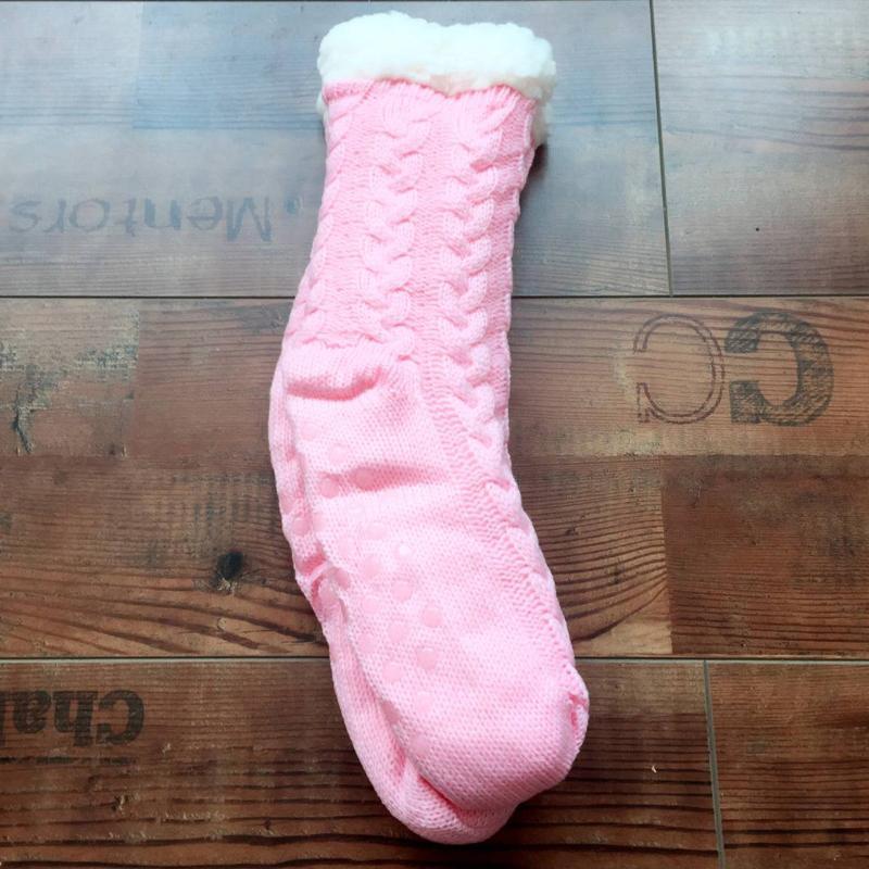 Unisex Slipper Socks with Non-Slip Sole – Warm and Cosy