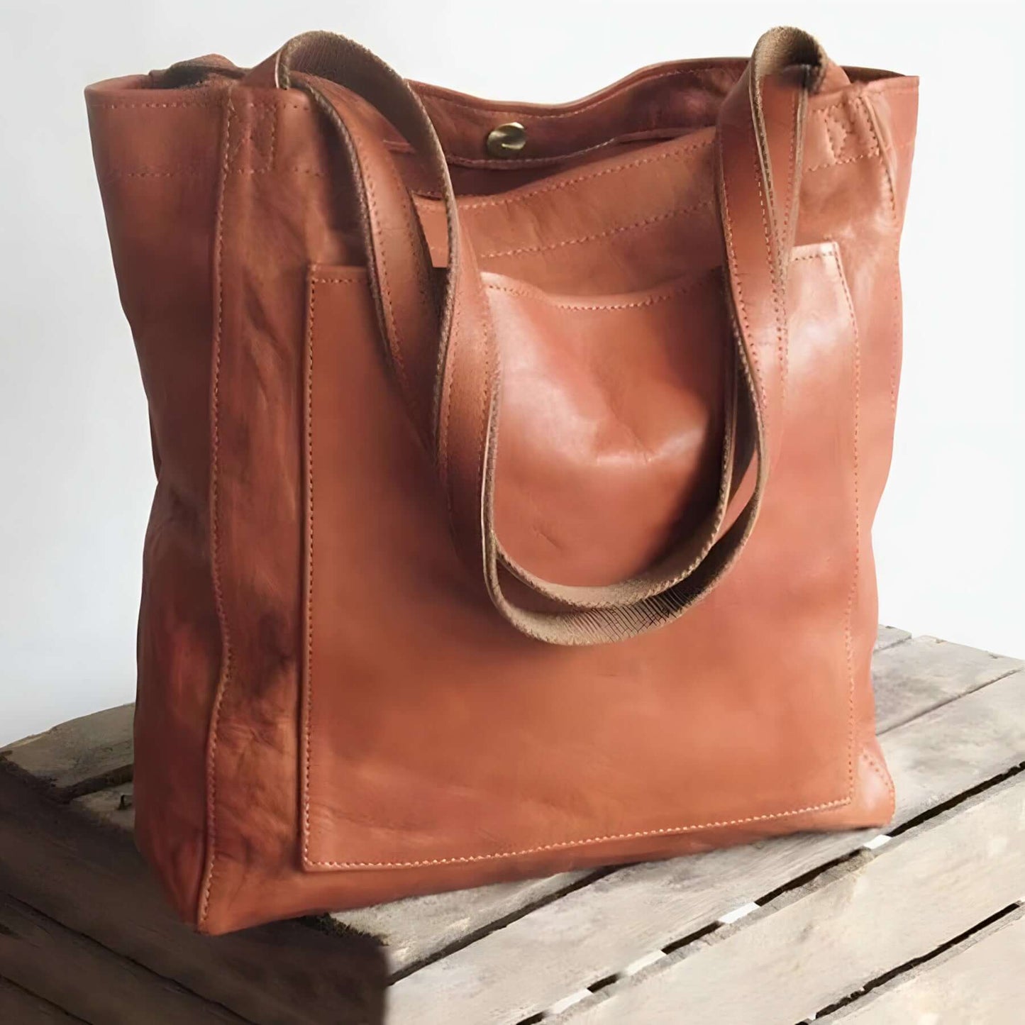 Vintage Handbag - Timeless Chic