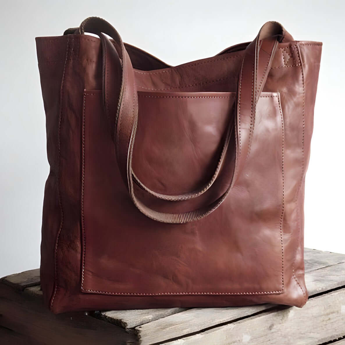 Vintage Handbag - Timeless Chic
