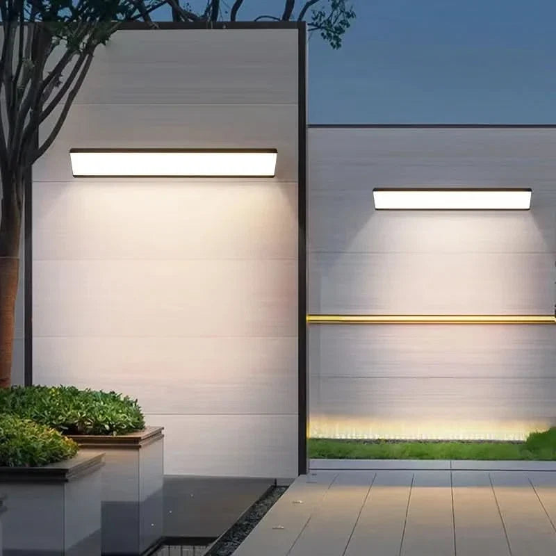 Waterproof Outdoor LED Wall Light for Patio and Entrance