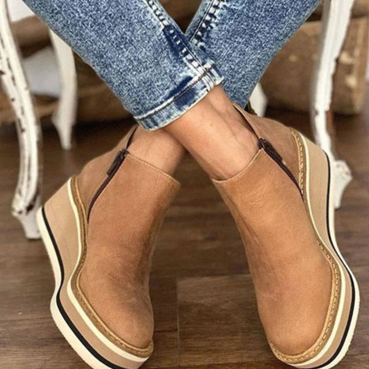 Women's Wedge Platform Slip-On Chelsea Boots