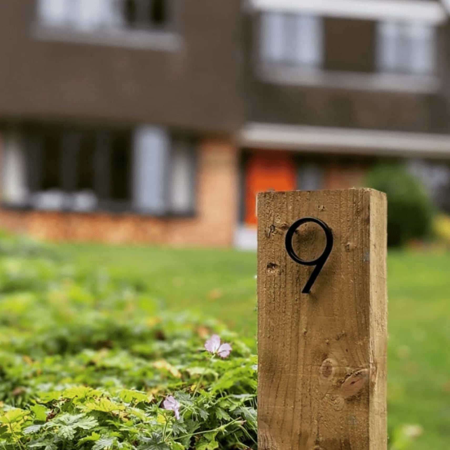 Zinc Alloy Modern Floating House Numbers & Letters - 5 Inch - Outdoor Wall Decor - Image 3