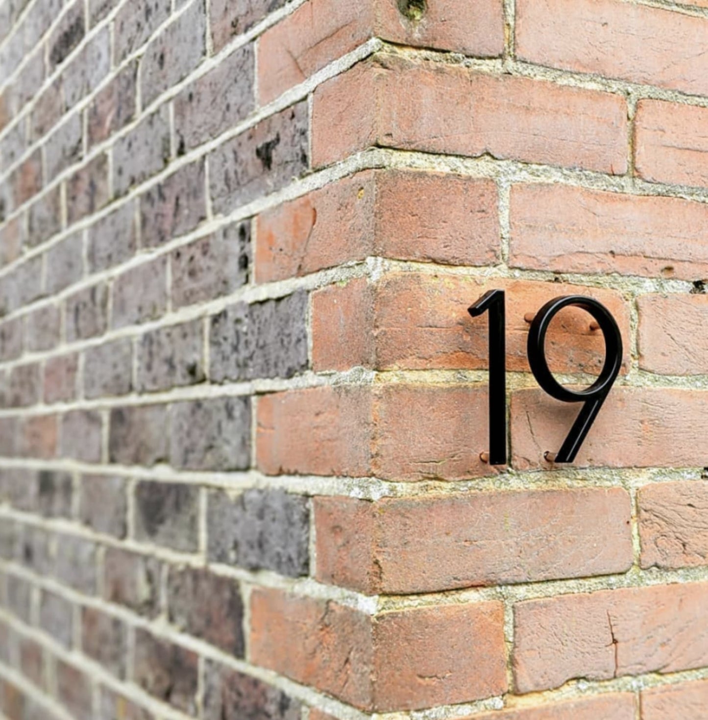 Zinc Alloy Modern Floating House Numbers & Letters - 5 Inch - Outdoor Wall Decor - Image 4